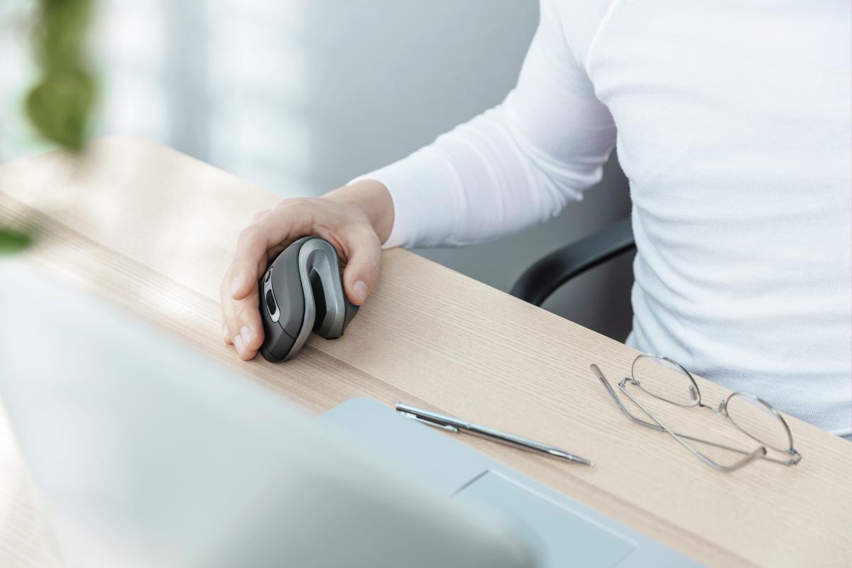 MOUSE TRUST, "Verro Ergonomic", PC sau NB, wireless, 2.4GHz, optic, 1600 dpi, butoane/scroll 6/1, buton selectare viteza, negru, "TR-23507" (timbru verde 0.18 lei) - imagine 7